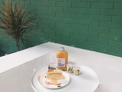 -ADO KAFE(大学城店)