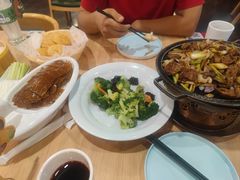 -宏状元现熬粥·京味菜(黄寺大街店)
