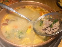 -洱火云南酸菜牛肉火锅(石景山当代商城店)