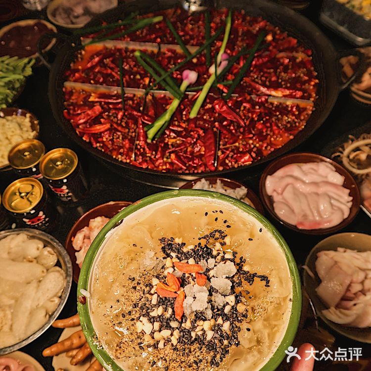 重庆|老巷子居然吃到一头牛 这家火锅绝了！