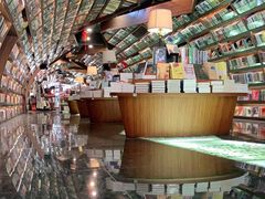 -钟书阁(珍园店)