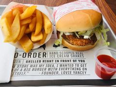 -FATBURGER 特富客汉堡(外交公寓店)