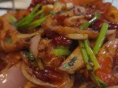 -凤凰路何眼镜香辣蟹(花果园店)