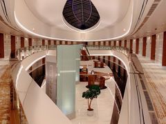 -上海滴水湖皇冠假日酒店