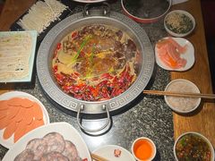 -杨肥肠火锅大排档(火车站花园店)