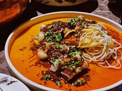 蒜泥白肉配面-三人行骨头王火锅(长寿店)