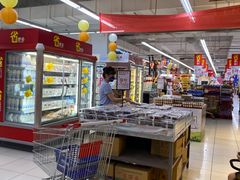 -家乐福(四元桥购物中心店)