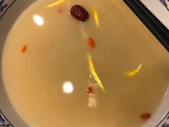 过桥米线高汤-翠湖湾海鲜音乐餐厅