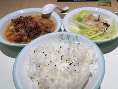 -老乡鸡(上海品尊国际中心店)