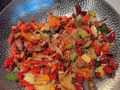 -阿瓦山寨·湘菜现炒·剁椒鱼头王(咸阳总店)