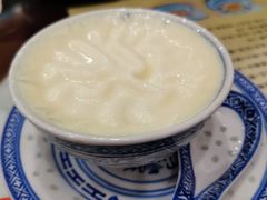 -广信牛奶甜品世家(台东店)