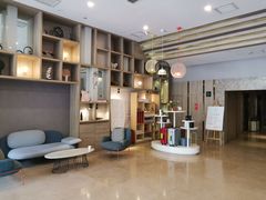 -西安大雁塔科技大学地铁站亚朵酒店