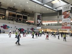 -冰纷万象滑冰场(深圳万象城店)