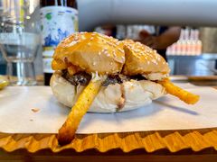 薯条汉堡-悠航SLOWBOAT(三里屯店)