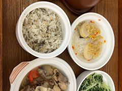 -雪梅月子中心(华侨城店)