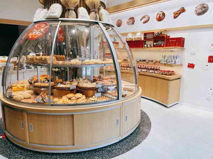 麦果优品(久光店)-"美好的周末下午,当然从买面包开始辣~日.