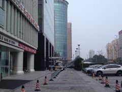 门口-滇釜火锅·能喝汤的火锅(车公庄店)