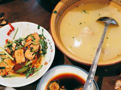 -富正毅三下锅·湘西韵味(天门山索道店)