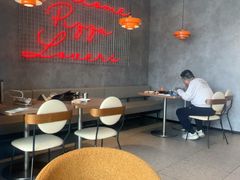 -必胜客(港汇店)