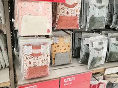 -优衣库(红谷滩万达店)