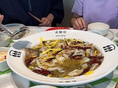-渔语鱼酸菜鱼新川菜(来福士店)