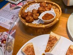 -黄泥岗·地道湖北菜(奥特莱斯店)