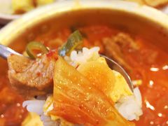 泡菜猪肉锅-金北顺大锅家(신사본점)