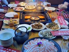 -老牌坊云南鱼豆花火锅(哈西万达店)