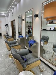 -V8潮牌·接发烫染连锁