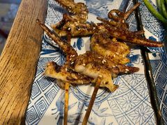 串烤鱿鱼须（串）-探鱼·鲜青椒爽麻烤鱼(天一广场店)