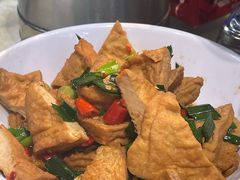 -昱龙大盆牛蛙馆(三兴街总店)