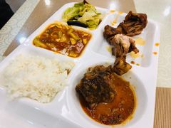 -天津波士信达奔驰4S店(卫津南路店)