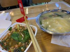 -丽丽三鲜螺蛳粉(田林路店)