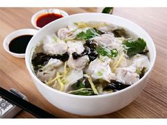 -张阿三馄饨店