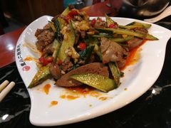 -袁小二大东北铁锅炖(吉祥村总部)