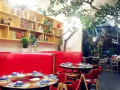卡座-樾餐厅泰式海鲜火锅(民歌湖店)