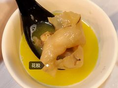 -鲜入围煮花胶鸡海鲜火锅