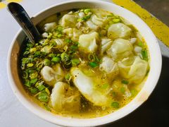 -碑亭巷老王柴火馄饨