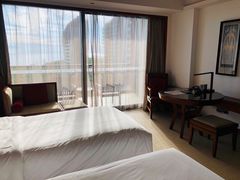 -三亚湾海居铂尔曼度假酒店