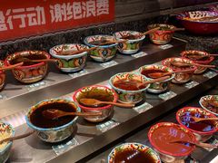 -老牌坊云南鱼豆花火锅(哈西万达店)