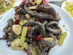 -丹水桥地锅鱼·翘嘴鲌·地方特色全鱼宴(丹江口大坝店)