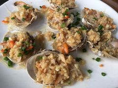 蒜蓉粉丝蒸朝鲜大皇贝-蚝得喜海鲜(东城店)
