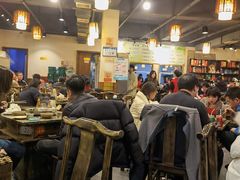 大堂-肖肖酸萝卜鱼火锅(总店)