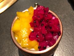 -铭牛烧肉·和牛海鲜自助(高新月牙湖店)