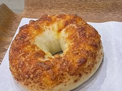 三重芝士腰果贝果-巴黎贝甜(龙江店)