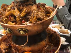 特色牛蛙锅-超越炭火牛蛙火锅鸡(河东店)