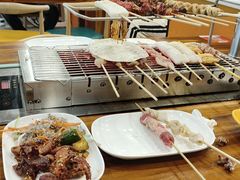 -哈尔滨小酒馆·鲜肉现穿自助烧烤(康新花园店)