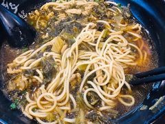 雪菜肉丝面-大龙汤包