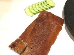 金牌化皮乳猪-广东胜利宾馆西关粤中餐厅