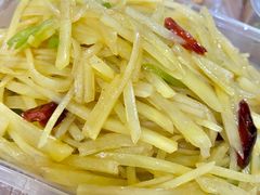 土豆丝-蓝精灵饺子店